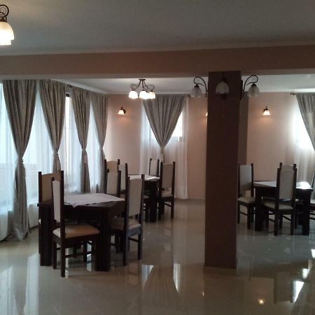 Hotel Wellion Covasna Esterno foto